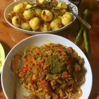 Vegan bolognese with potato rosemary|khulanさん