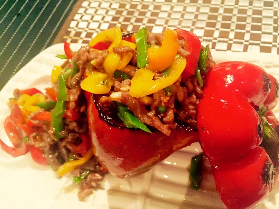 Snapdishの料理写真:Stir fry pork and capsicum|wherever2goさん