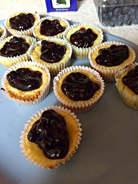 My Lil Foodie Princess and I Made 💋💛Mini Blueberry Cupcakes 💛💋 #Dessert ❤ #Cake/Pie #Snack/Teatime 😋 💯 😋|Alisha GodsglamGirl Matthewsさん