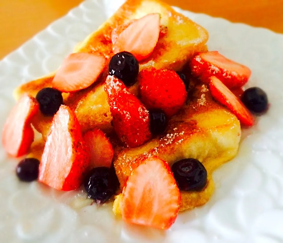 Snapdishの料理写真:French toast with fruits|Masakiさん