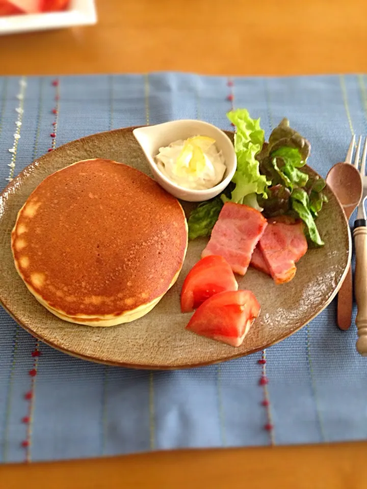 Snapdishの料理写真:yuki.sさんのパンケーキ作ってみました💕ホエー入りのパンケーキ  おうちカフェ風💕|Yu Yu mamaさん