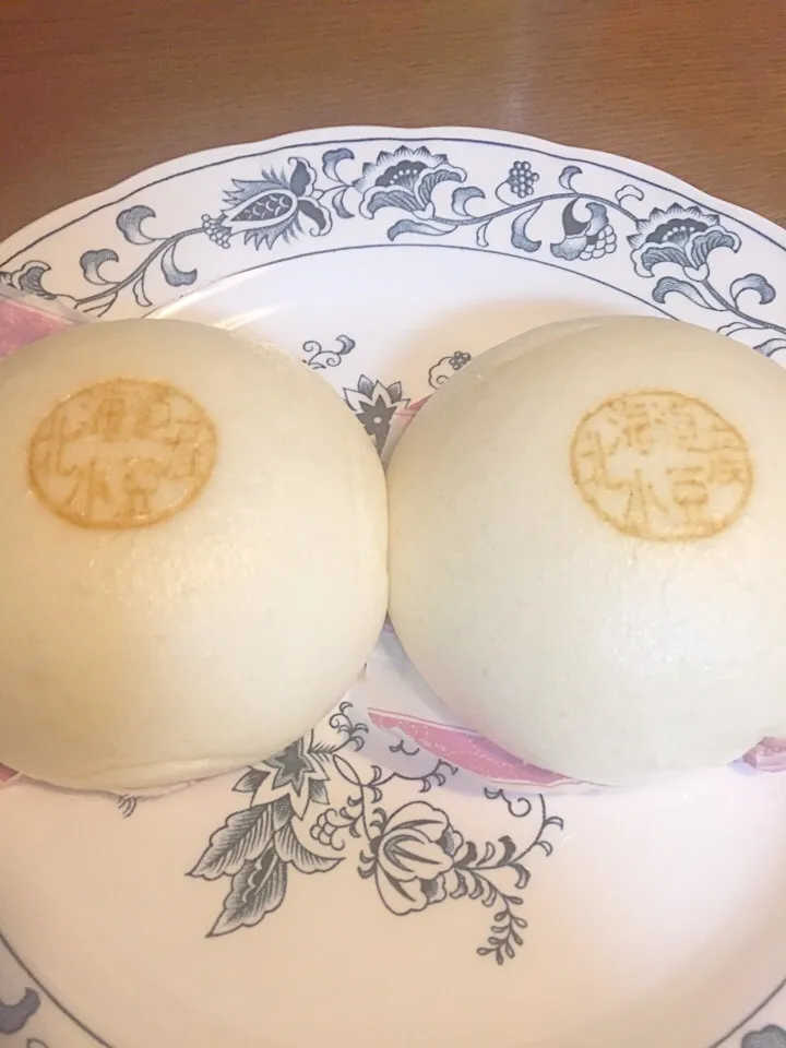 Snapdishの料理写真:中村屋のあんまん|ふくぷくさん