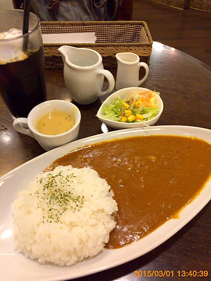 ヴィクトリアのカレーランチ|カリヤ レイイチロウ。さん