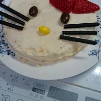 Snapdishの料理写真:キティちゃんケーキ　練習|Yuki Ichikawaさん