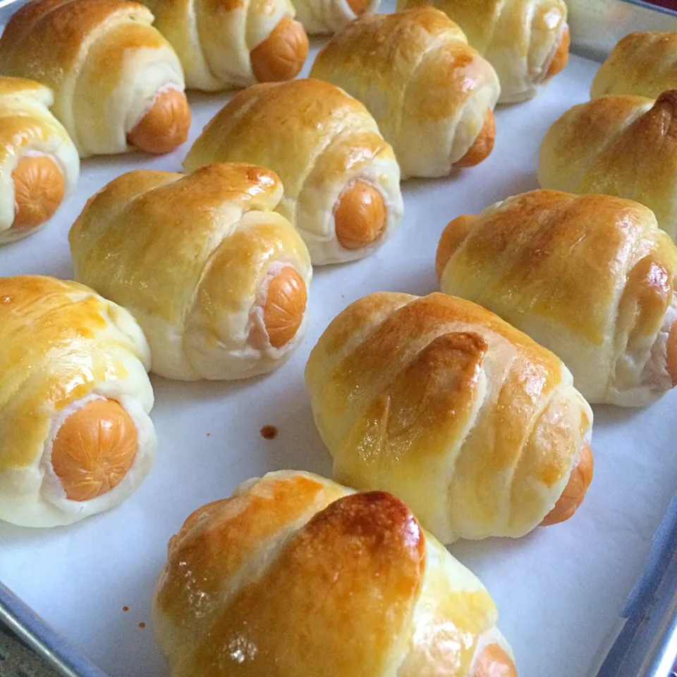 Mini chicken sausage rolls|Trish Wongさん