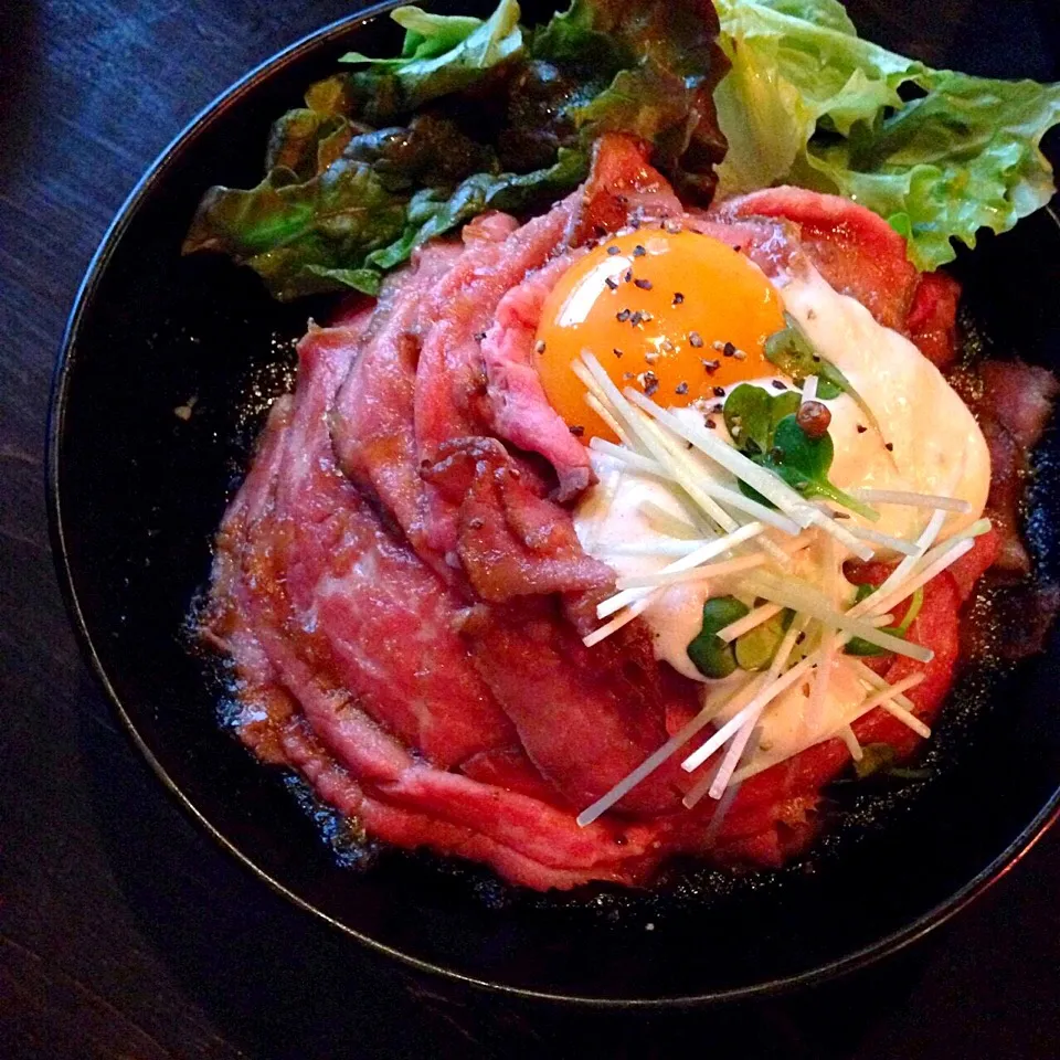 レッドロックのローストビーフ丼|なほさん