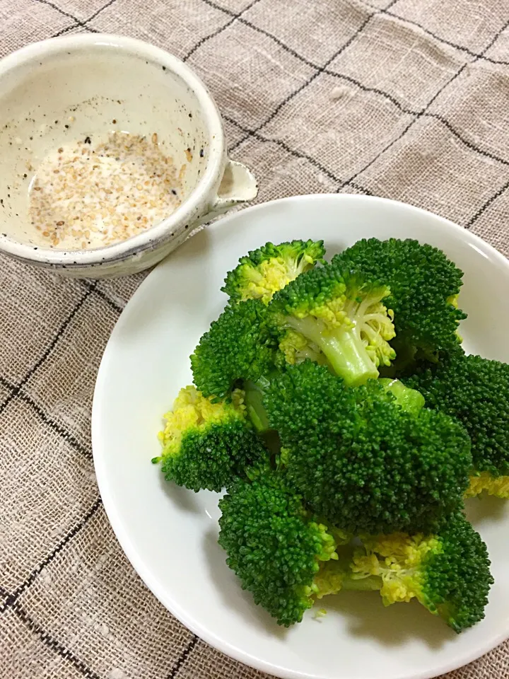 Snapdishの料理写真:蒸し焼き野菜 ーブロッコリー|アッツさん