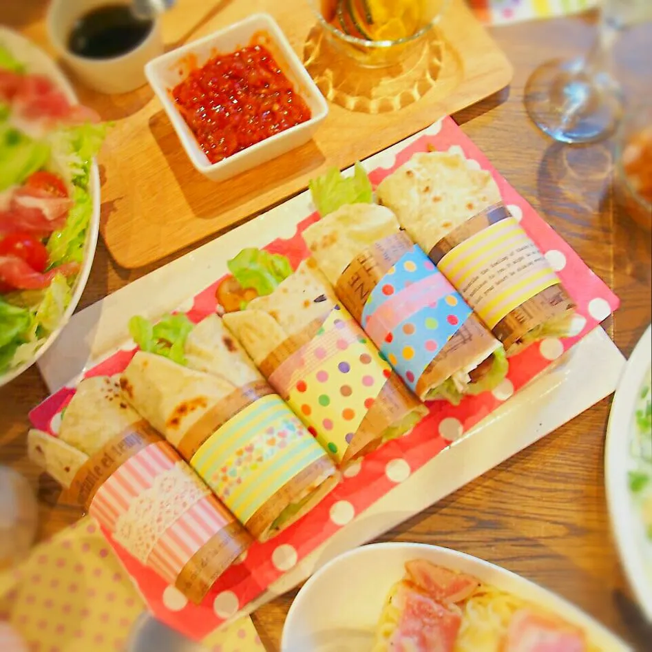 Snapdishの料理写真:デコレーショントルティーヤ♡ #パーティー #Party #トルティーヤ #マスキングテープ #ちゃんたろーパーティープラン|ちゃんたろーさん