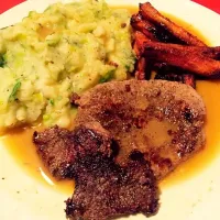 Snapdishの料理写真:Steak, leek and potato mash and honey and cinnamon glazed carrots|Nicole Avisさん