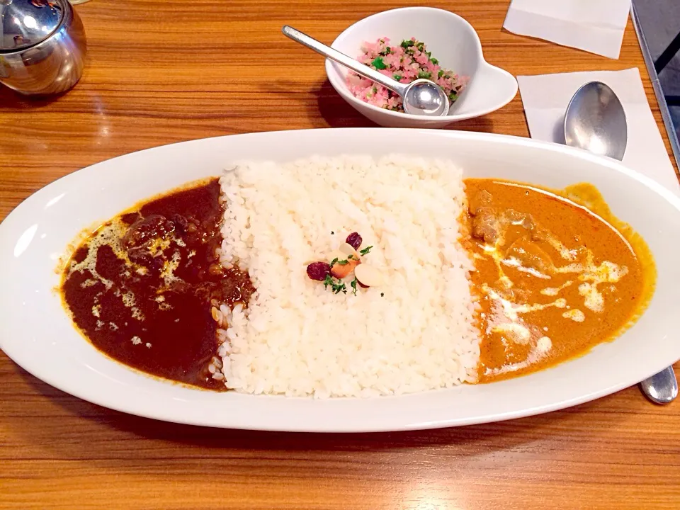 牛すじカレー＆バターチキンカレー☻♡|JEDAIさん