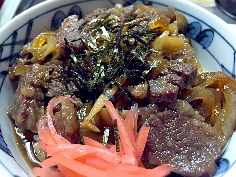 焼肉用のハラミでコロコロ牛丼|shenhuaさん