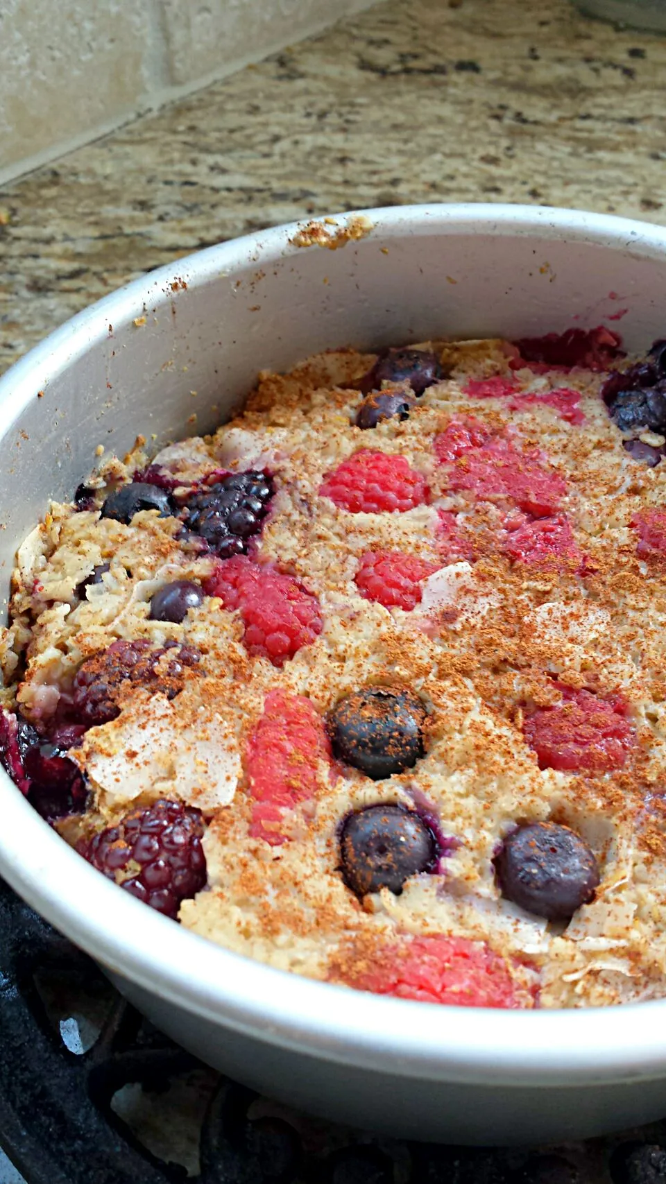 Breakfast before I teach my yoga class: 
 Baked Triple Berry and Coconut Oatmeal.  no sugar.  Baking released the fruits natural sugars.  #vegan #vegetarian #ve|lisaさん