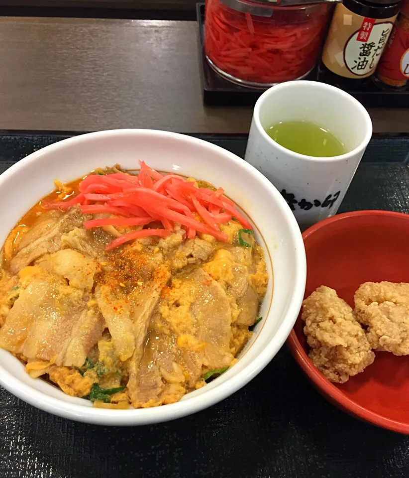 豚生姜丼  唐揚げ2個|るみおんさん