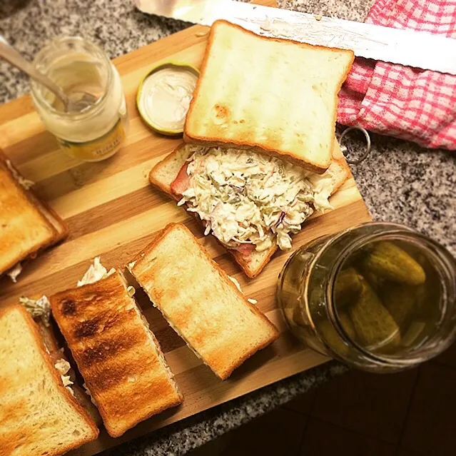 沼サン。 NUMASAN, Cheese, Bacon and Coleslaw sandwiches.|Yuka Nakataさん