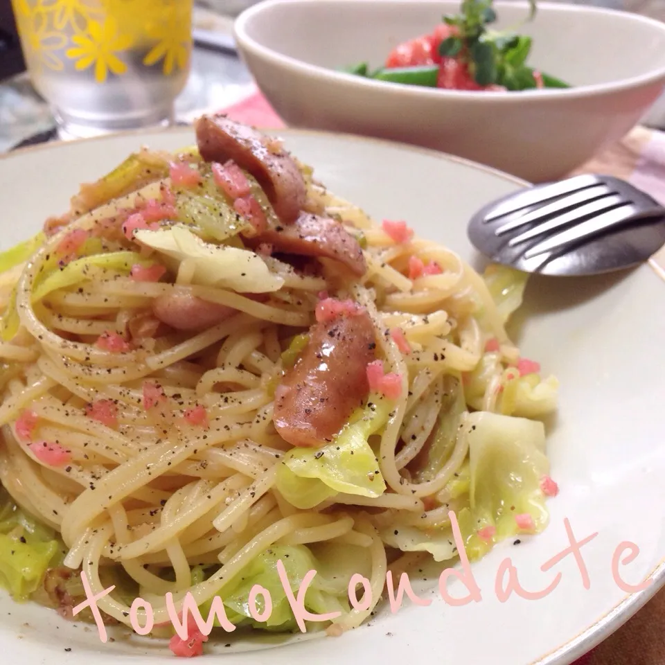 焼きそばみたいなパスタ🍝♡|🇯🇵ともこちゃん。さん