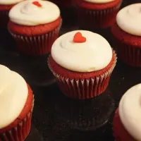 Red velvet cupcakes #redvelvet|Cheryl Gunawanさん