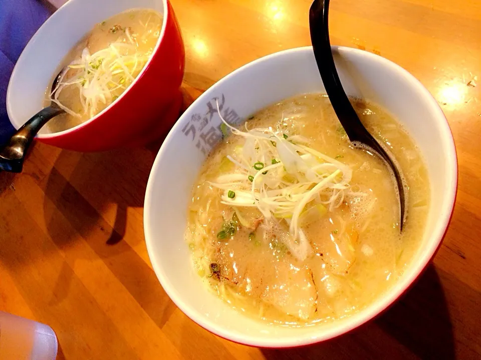 Snapdishの料理写真:魚介とんこつラーメン|Ａｋａｒｉ♡さん