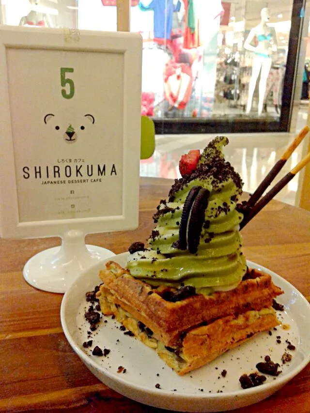 oreo mochi waffle #sweet #shirokuma #waffle|Sucia Resdiaraniさん