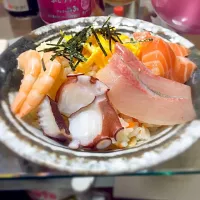 Snapdishの料理写真:ちらし寿司🌸|まりあんぱんまんさん