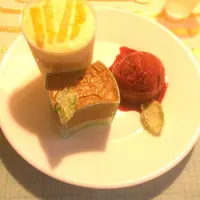 Trio of Boozy Lemon Mousse, Chocolate Tiramisu, Blackberry Icecream and Candied Mint|Alexさん