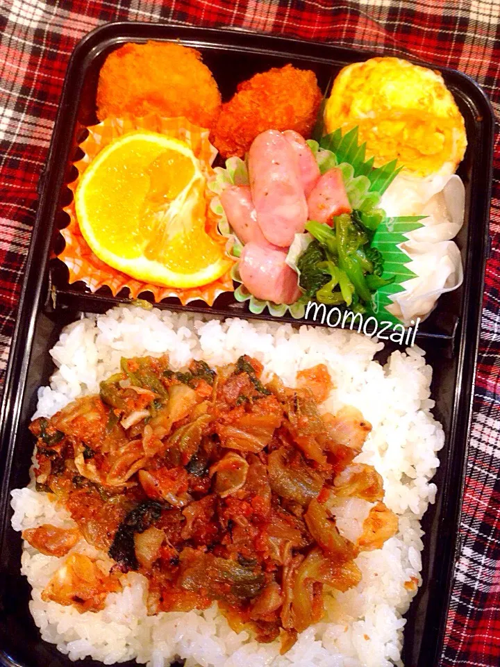 Snapdishの料理写真:食べ盛り息子弁当3/4|けいちゃん（ももザィル）さん