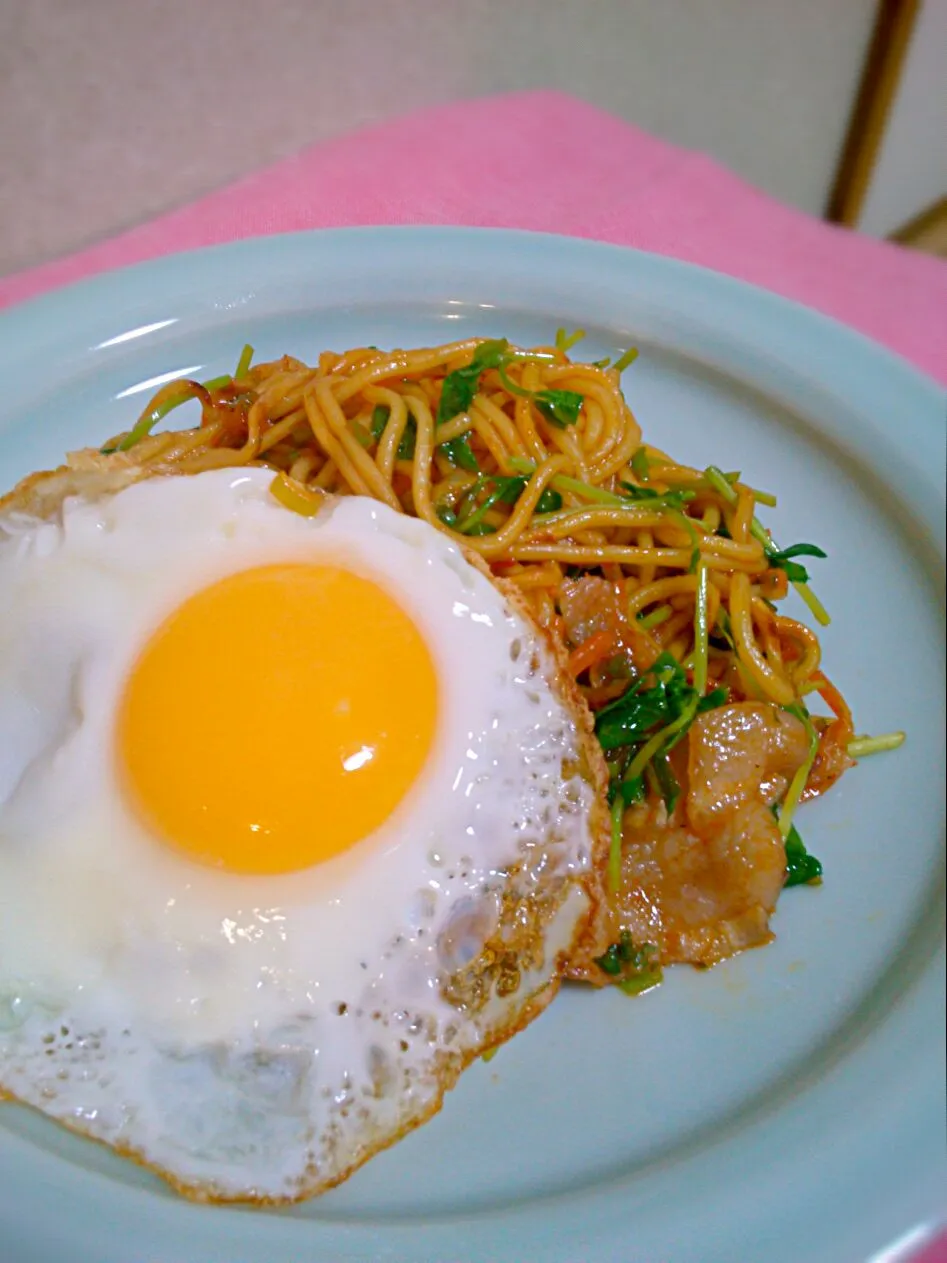 fried noodles with vegetables & pork!!|和田 匠生さん