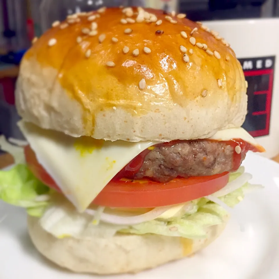 チーズルバーガー、チーズルバーガー🍔|にょんにいさん