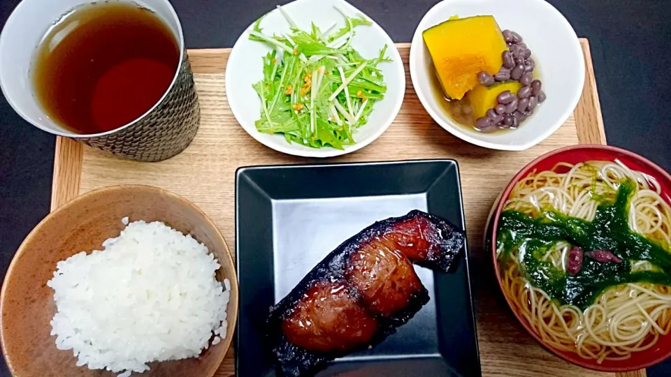 ぶりみりん干し、カボチャと小豆の煮物、にゅうめん|けむまきさん