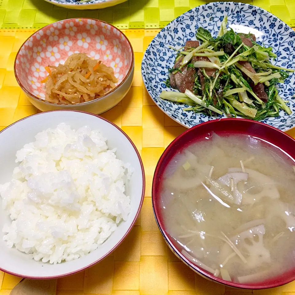 切り干し大根の煮物、水菜とカルビのさっぱり炒め、蓮根のお味噌汁|舐め子さん