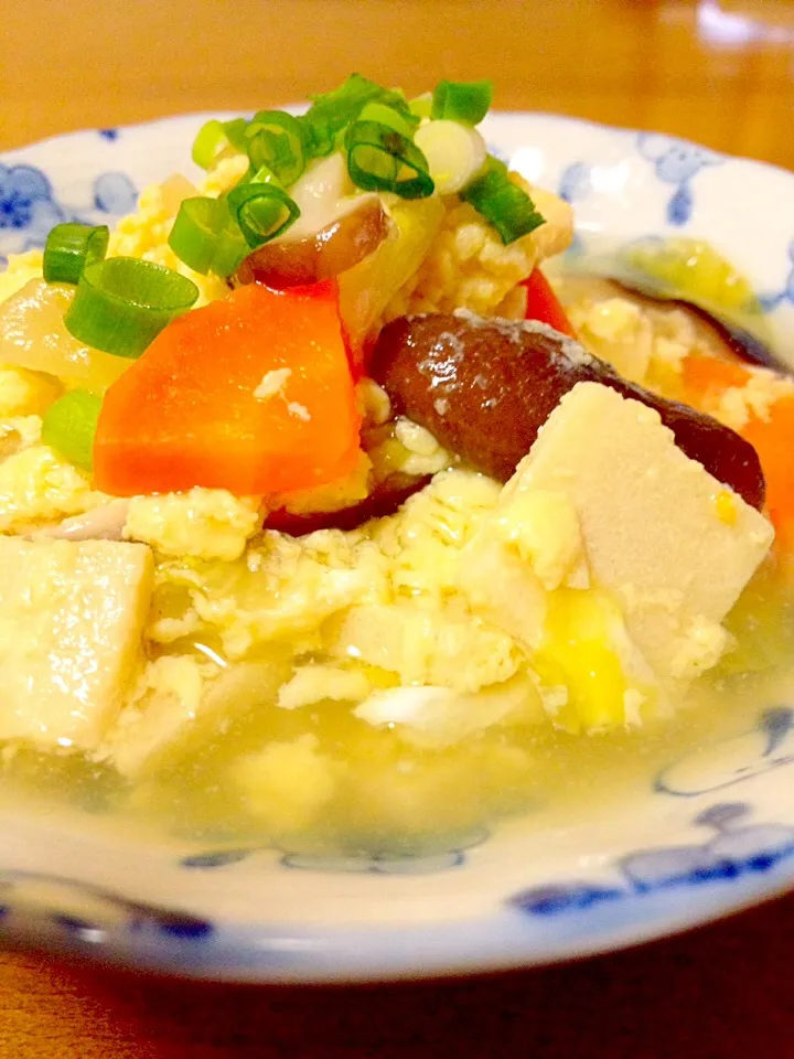 野菜たっぷり高野豆腐の玉子とじ💕|まいりさん