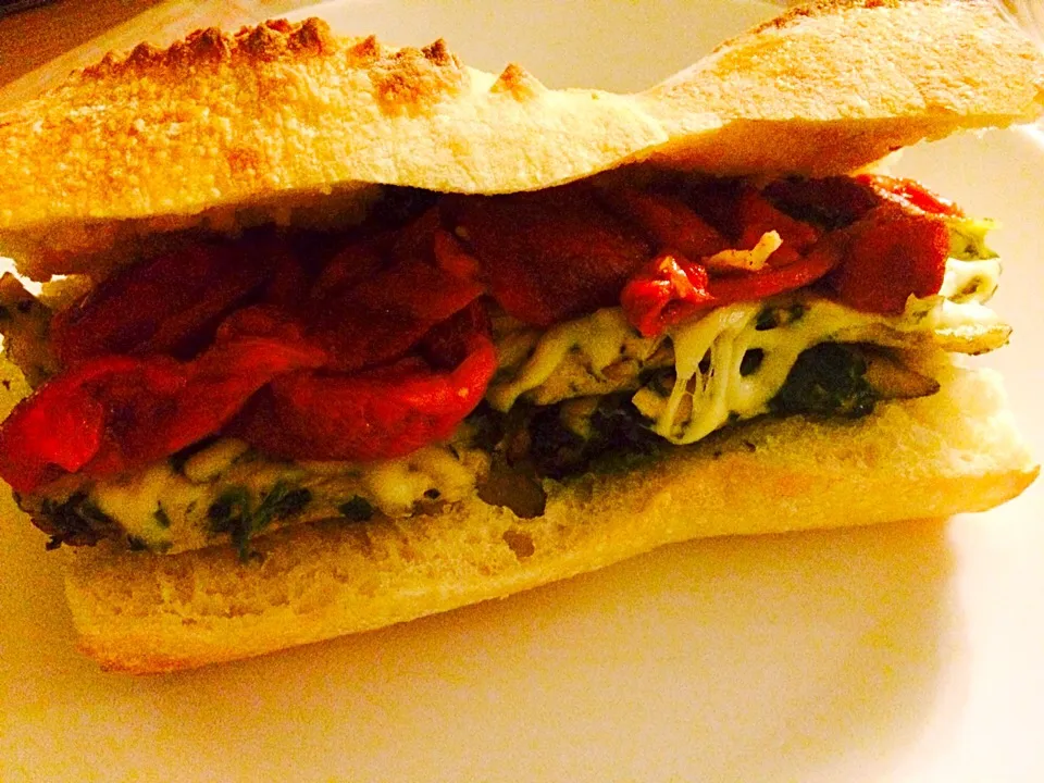 Chicken Pesto Sandwich|Milka Papricaさん