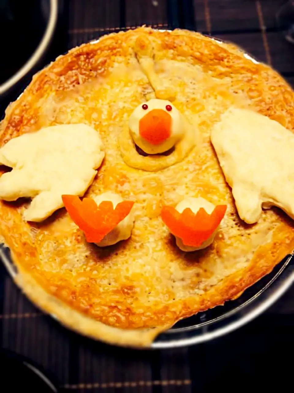 Snapdishの料理写真:❤︎ちょっとdarkなチキンポットパイ❤︎ little cruel chikin pot pie|botanさん