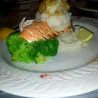 Snapdishの料理写真:stuffed lobster tail|Leanda Hillさん