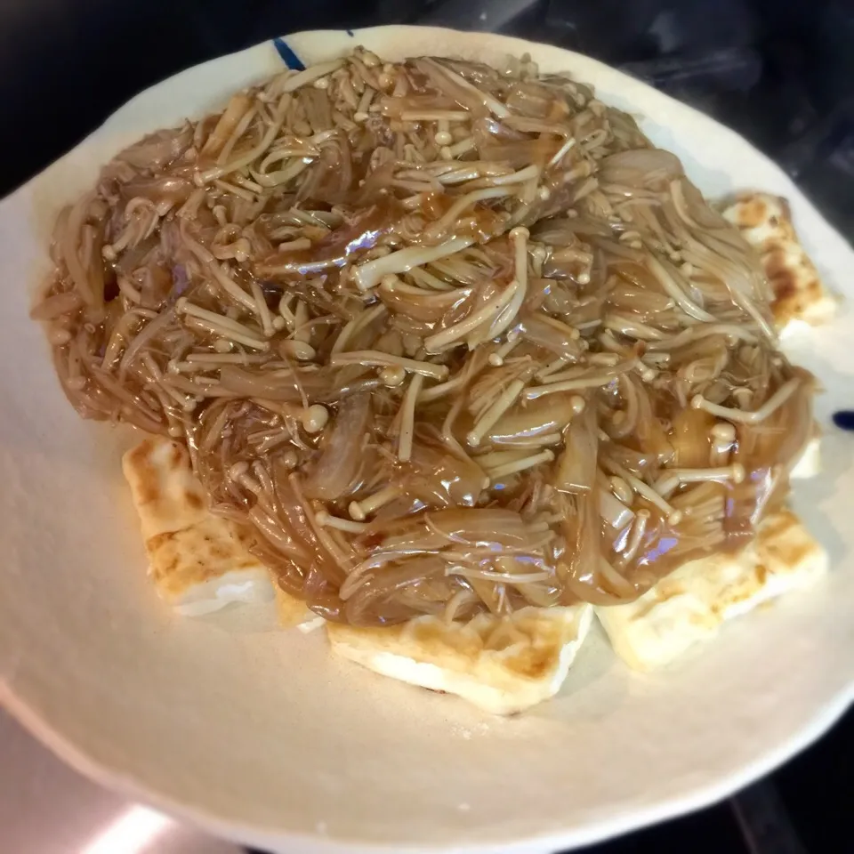 Snapdishの料理写真:豆腐ステーキ えのきオイスターあんかけ / Tofu stake with enoki mushroom|NozomiSさん