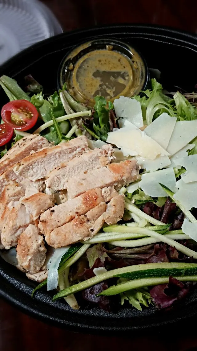 La Casa #salad with chicken|Jessica Wallin Bowmanさん