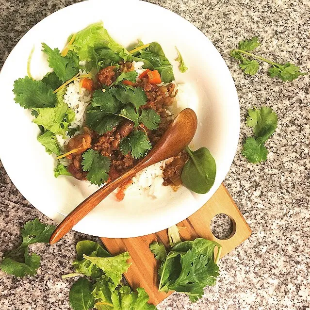 Snapdishの料理写真:Jamie's Good old chilli con carne with Greens.  本日の朝食、ジェイミーのチリコンカン|Yuka Nakataさん