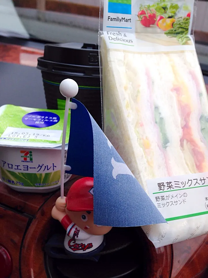 Snapdishの料理写真:朝ごはん〜(((o(*ﾟ▽ﾟ*)o)))|Ryu Yamamotoさん