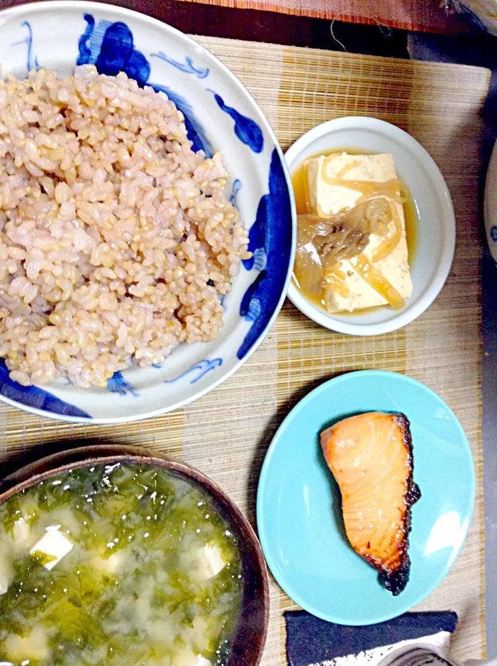 鮭の味噌漬け＆豆腐の味噌汁＆熱奴|まぐろさん