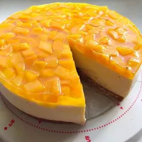 Snapdishの料理写真:No Bake Mango Cheesecake|Alma Honradez Takahashiさん