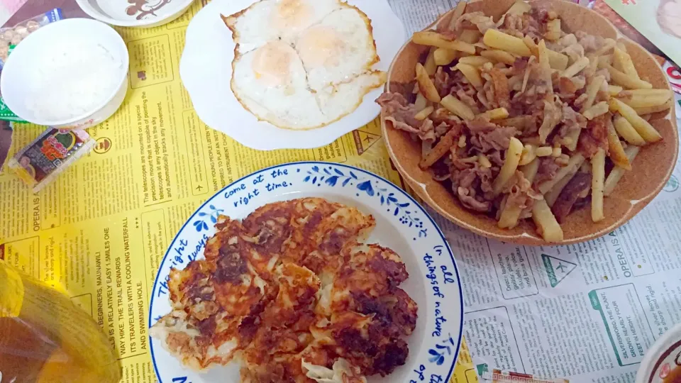 ギョーザ☆肉とジャガイモのニンニク炒め☆目玉焼き|みぽりんさん