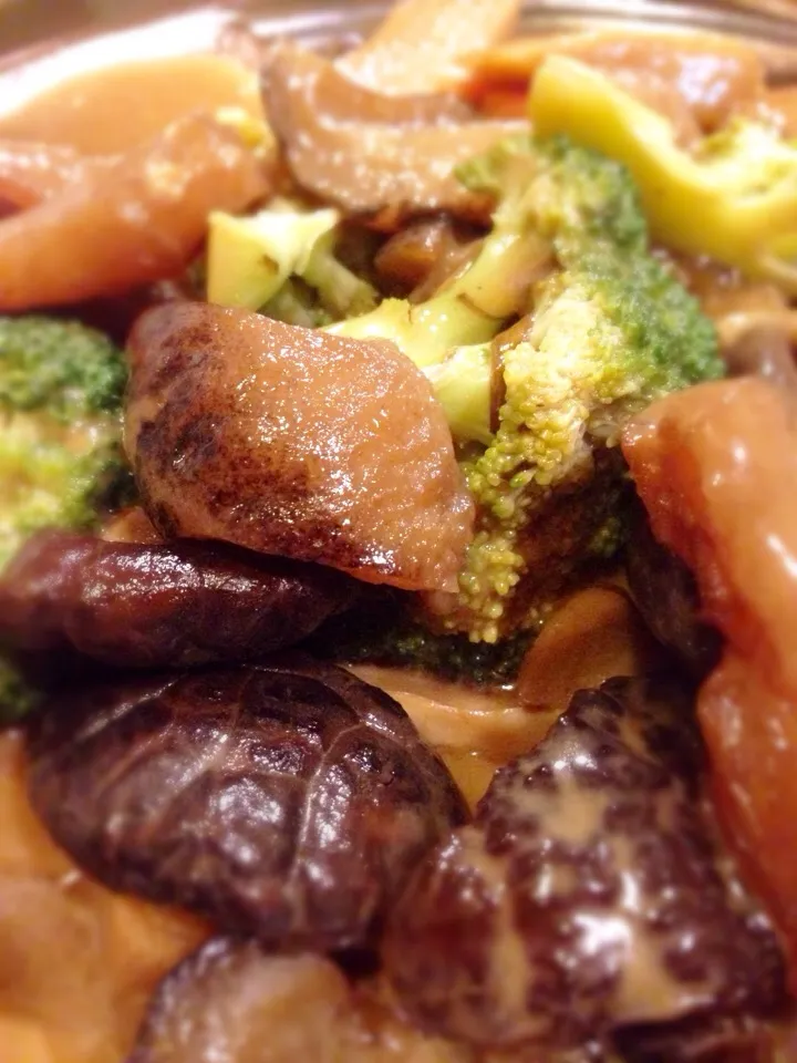 Mushrooms, Bamboo shoots and Sea Cucumbers|Sam: photos by iPhoneさん