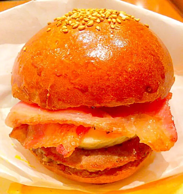 ベコンとエッグハンバーガー - Bacon & egg hamburger ❤️✨|Liezlさん