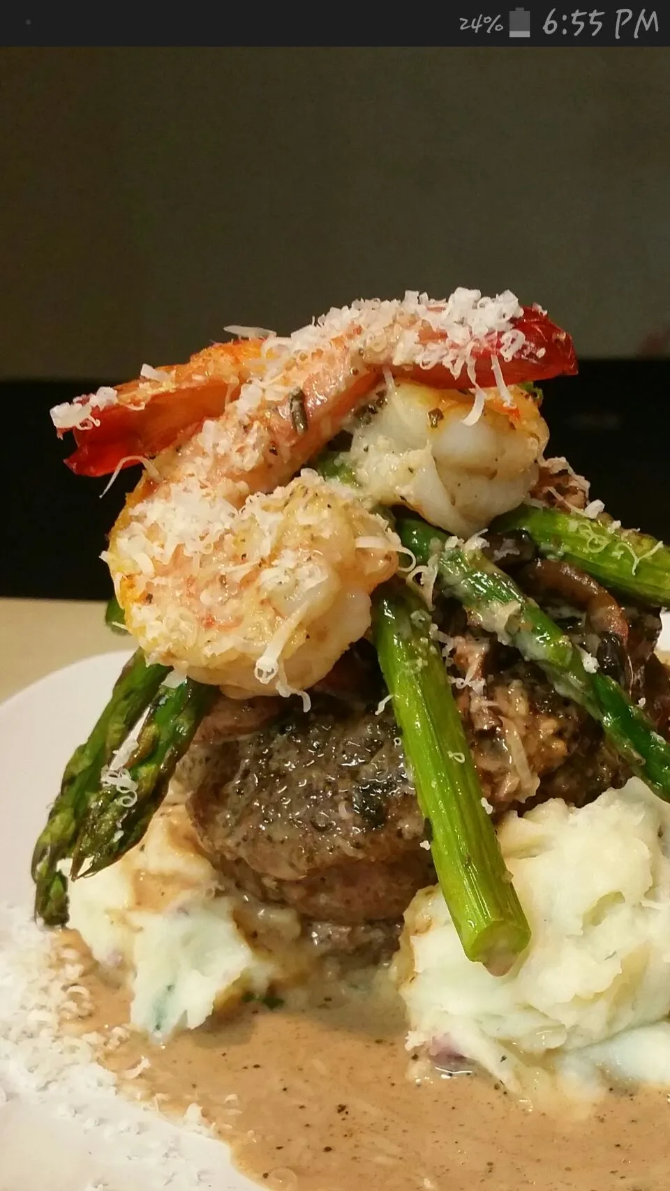 surf n turf with gouda mash and red wine cream sauce|danni roseさん