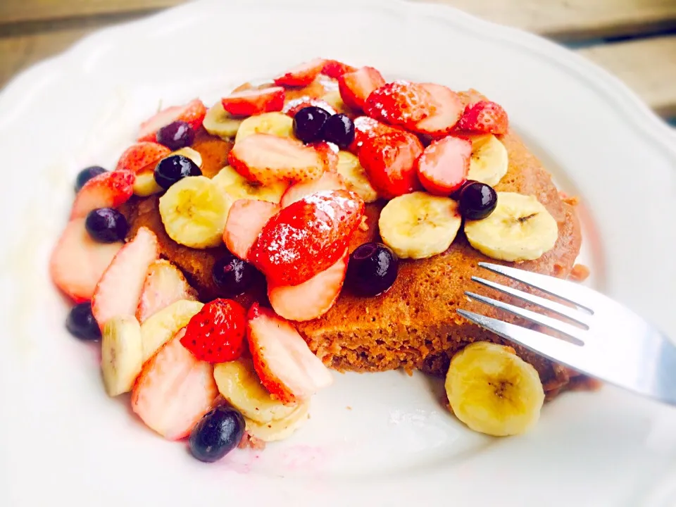 Snapdishの料理写真:Cocoa pancake with fruits|Masakiさん