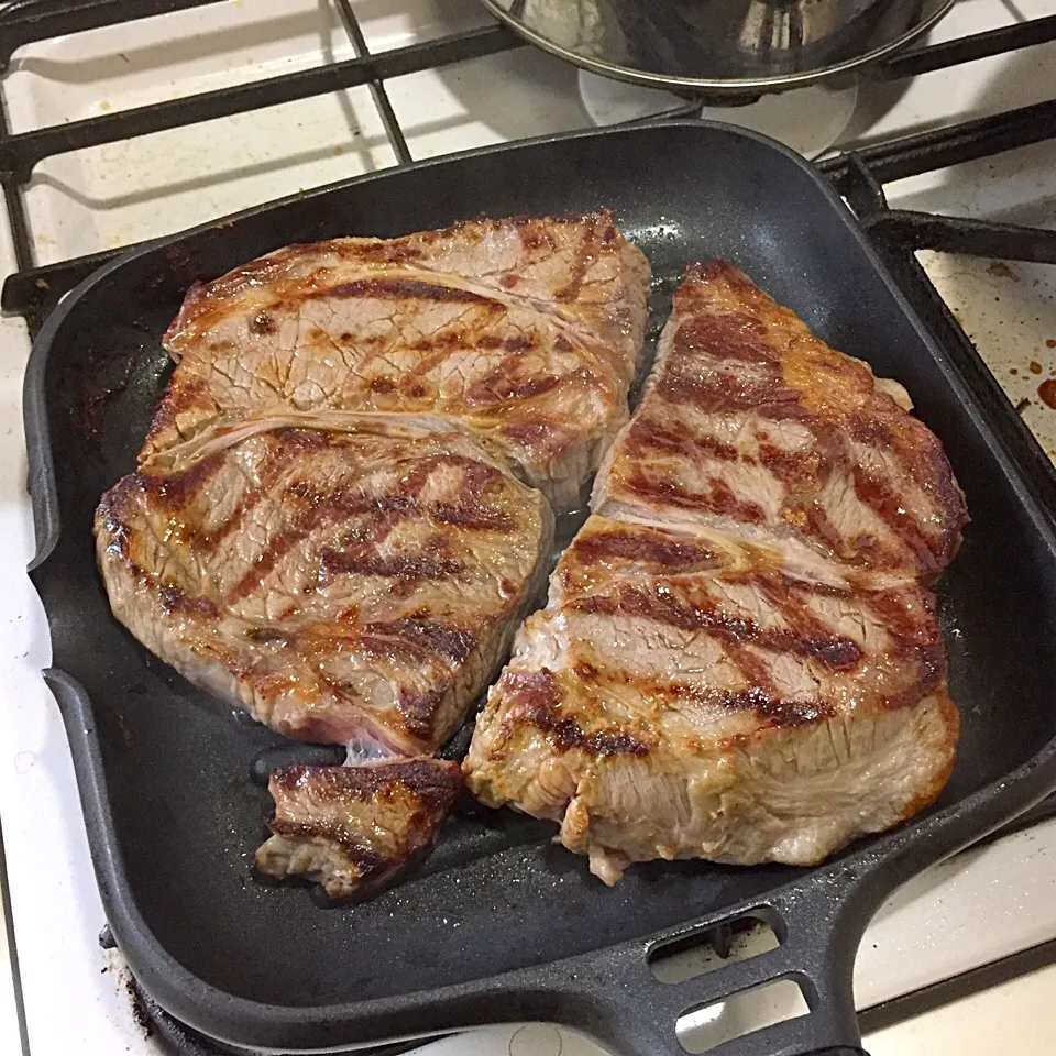 牛肉の赤ワイン煮込み|マハロ菊池さん