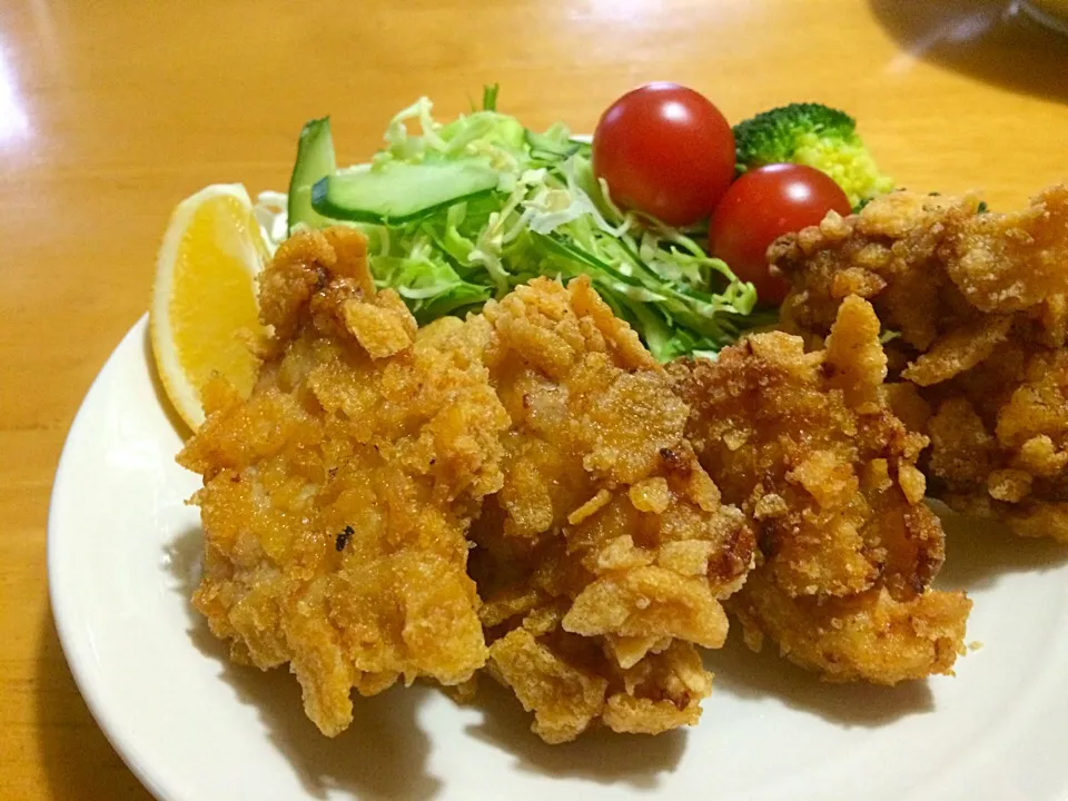 sakurakoさんの料理 バリバリ雷チキン！～鳥むね肉のカレー味コーンフレーク揚げ～|みきおさん