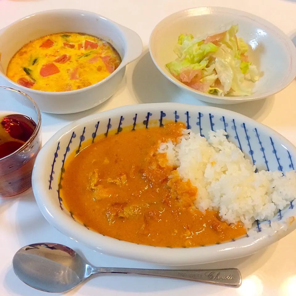 バターチキントマトカレー キッシュ サラダ|なほさん