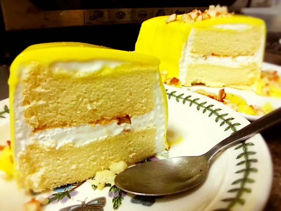 white choc cake|Azlinda Mohamadさん