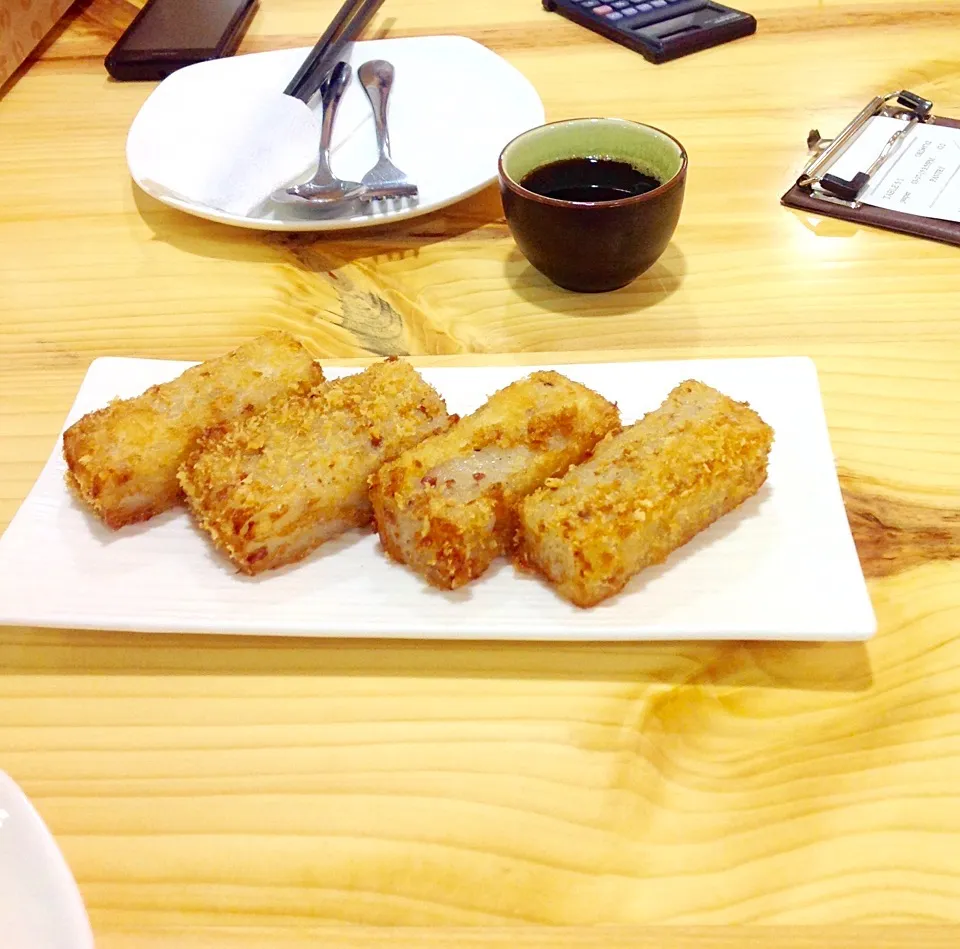 Golden Crispy Radish Cake|Mariano Ngさん