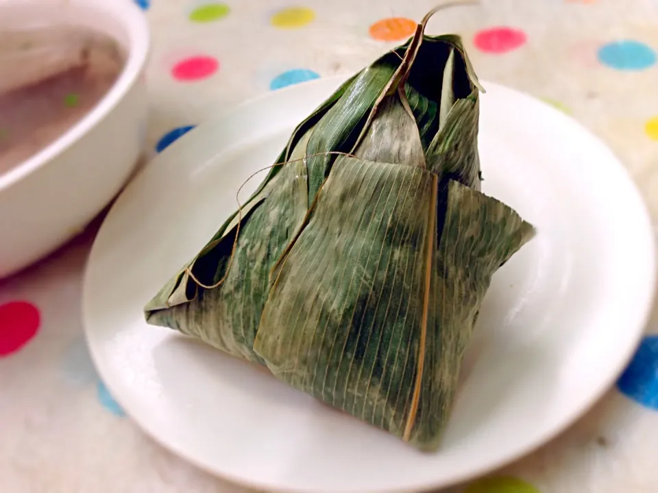 東京アメ横 食べ歩き ちまき|Hiromi Nishiwakiさん